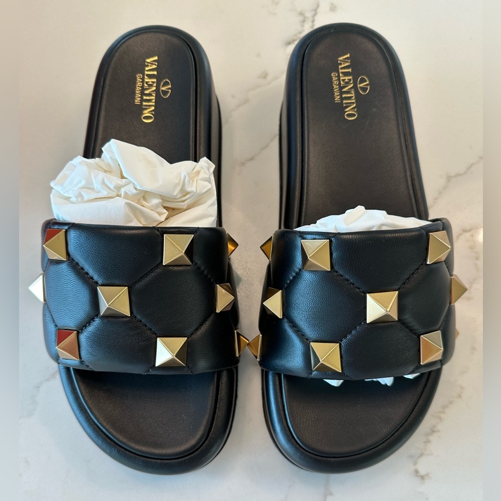 Valentino Garavani Roman Rockstud Slides. Brand New, never worn